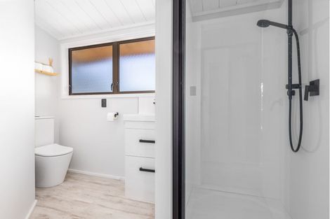 Photo of property in 114 Matatua Road, Raumati Beach, Paraparaumu, 5032