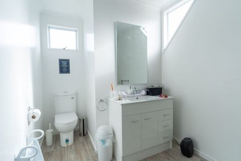 Photo of property in 1 Dresdan Court, Hokowhitu, Palmerston North, 4410