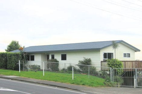 Photo of property in 51 Don Buck Road, Massey, Auckland, 0614