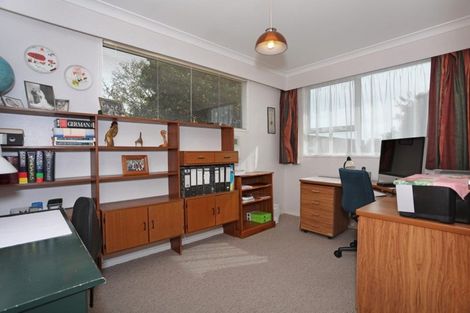 Photo of property in 10 Wallace Place, Hokowhitu, Palmerston North, 4410