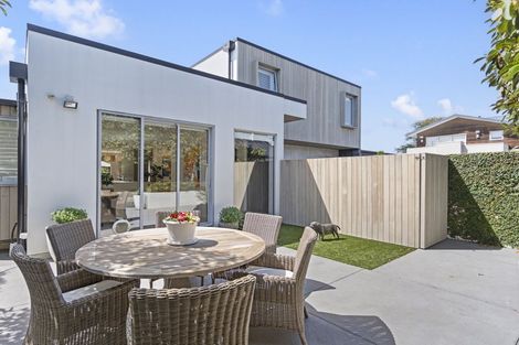 Photo of property in 49b Mcdougall Avenue, St Albans, Christchurch, 8014