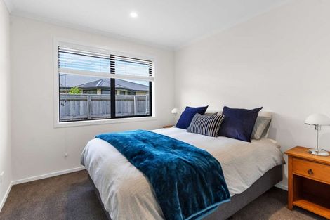 Photo of property in 68 Feist Street, Carterton, 5713