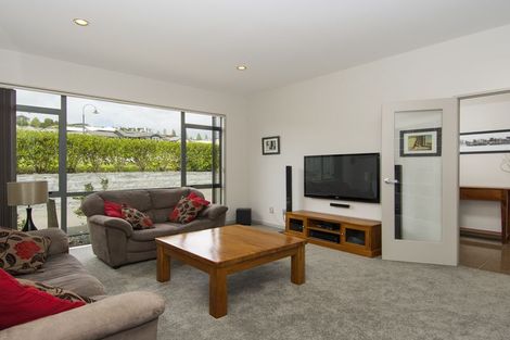Photo of property in 88 Waterside Drive, Pyes Pa, Tauranga, 3112