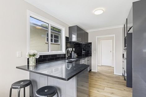 Photo of property in 156 Paremata Road, Paremata, Porirua, 5024