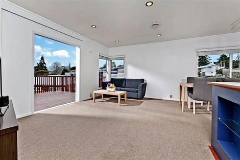 Photo of property in 10 Saffron Street, Birkdale, Auckland, 0626