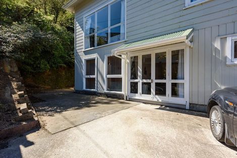 Photo of property in 6 Epsom Way, Karori, Wellington, 6012