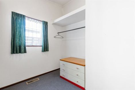 Photo of property in 29 Black Rock Road, Newlands, Wellington, 6037