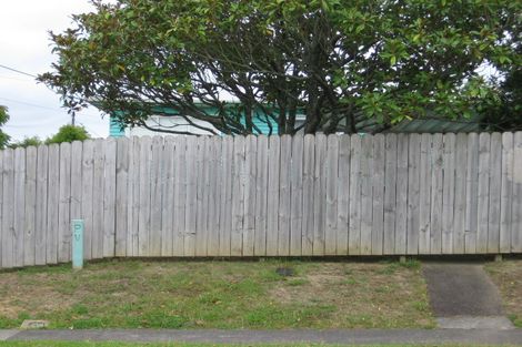 Photo of property in 1/69 Stanley Road, Glenfield, Auckland, 0629