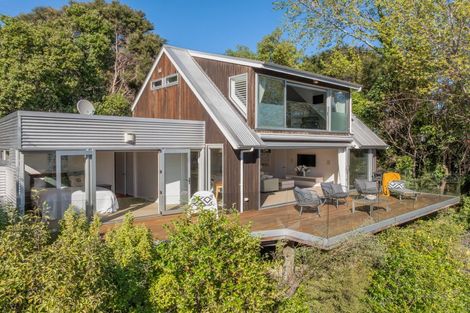 Photo of property in 44 Onuku Road, Akaroa, 7520