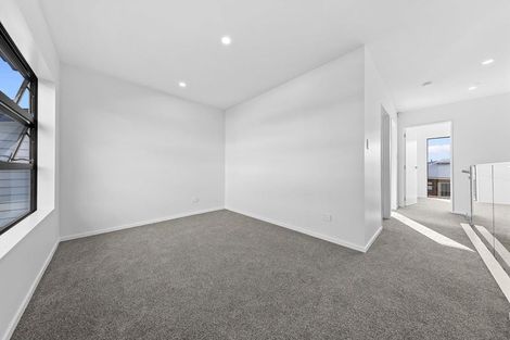 Photo of property in 89b Reeves Road, Pakuranga, Auckland, 2010