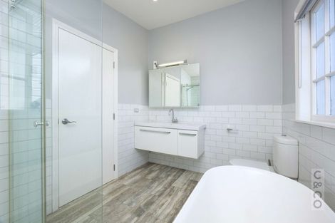 Photo of property in 11 Taupaki Road, Taupaki, 0782
