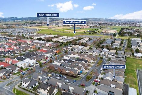 Photo of property in 19 Kotuku Crescent, Takanini, 2112