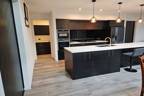 Photo of property in 5 Okoare Lane, Ferndale, New Plymouth, 4310