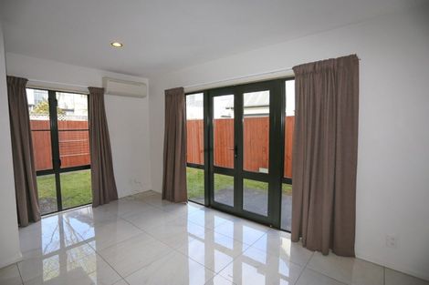 Photo of property in 4/21 Darvel Street, Riccarton, Christchurch, 8011