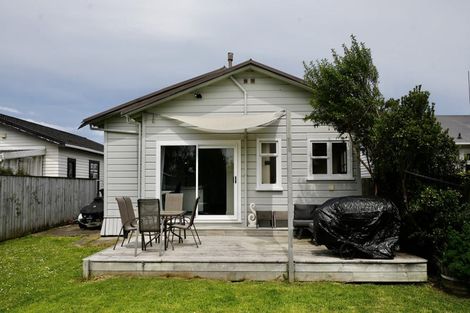 Photo of property in 52 Matipo Street, Takaro, Palmerston North, 4410