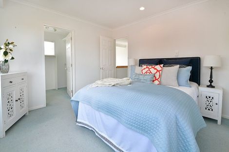 Photo of property in 56 Spencer Road, Pinehill, Auckland, 0632