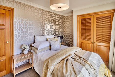 Photo of property in 63 Maungaraki Road, Korokoro, Lower Hutt, 5012