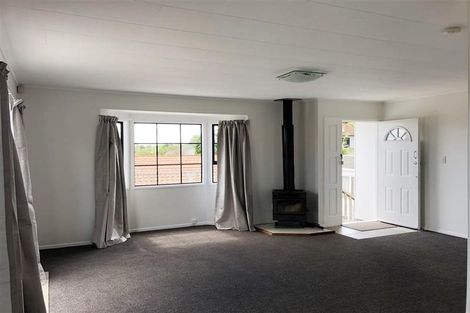 Photo of property in 17 Sabana Place, Unsworth Heights, Auckland, 0632