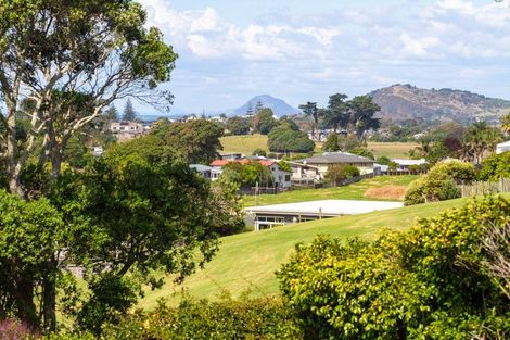 Photo of property in 22 The Crescent, Waihi Beach, 3611