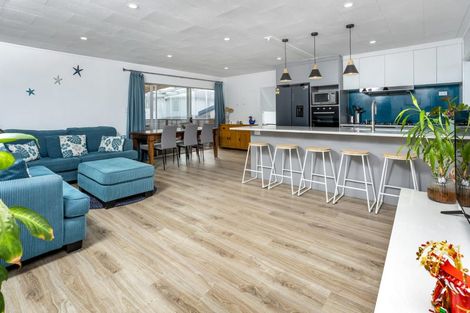 Photo of property in 1/10 Corric Hill, Torbay, Auckland, 0630