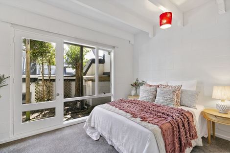 Photo of property in Sherwood Mews, 28h Bidwill Street, Mount Cook, Wellington, 6021