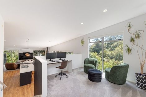 Photo of property in 32 Mount Marua Way, Timberlea, Upper Hutt, 5018