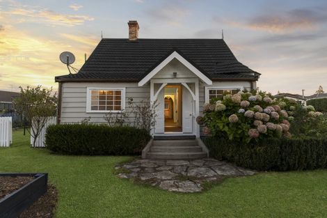 Photo of property in 128 Gray Avenue, Papatoetoe, Auckland, 2024