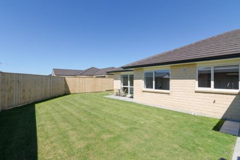 Photo of property in 2 Austin Reid Avenue, Carterton, 5713