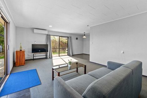 Photo of property in 9b Lyn Grove, Papamoa Beach, Papamoa, 3118