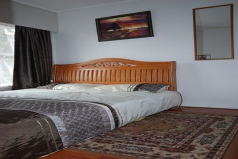 Photo of property in 1/10 Anne Road, Hillcrest, Auckland, 0627