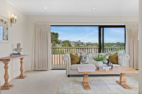 Photo of property in 18 Folkestone Street, Murrays Bay, Auckland, 0630