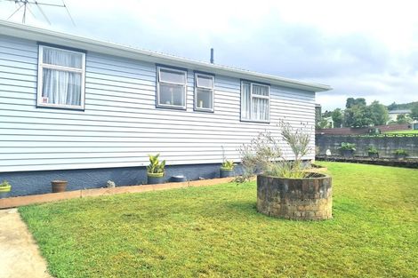 Photo of property in 12 Edelweiss Grove, Timberlea, Upper Hutt, 5018