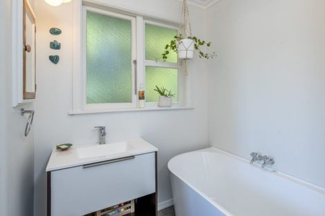 Photo of property in 162 Bartholomew Road, Levin, 5510