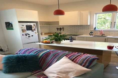 Photo of property in 86 Roxburgh Street, Mount Victoria, Wellington, 6011