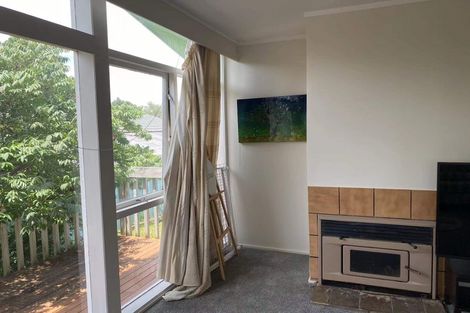 Photo of property in 9 Rickards Place, New Lynn, Auckland, 0600