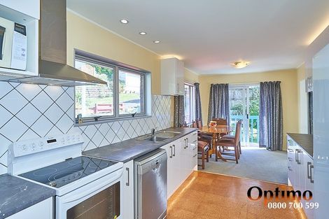 Photo of property in 16 Dalzien Place, Feilding, 4702