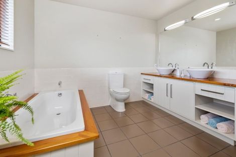 Photo of property in 31 Matipo Avenue, Pomare, Rotorua, 3015