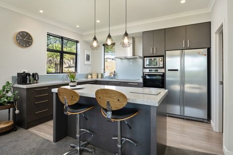 Photo of property in 10 Admiralty Place, Waikawa, Picton, 7220