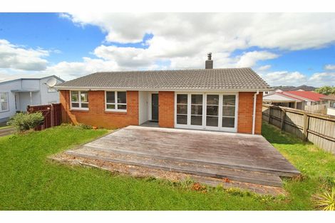 Photo of property in 69 Arimu Road, Papakura, 2110