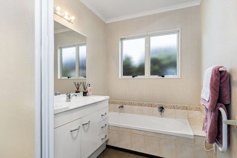 Photo of property in 28 Calypso Drive, Papamoa Beach, Papamoa, 3118