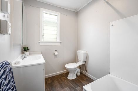 Photo of property in 70 Cutten Street, South Dunedin, Dunedin, 9012