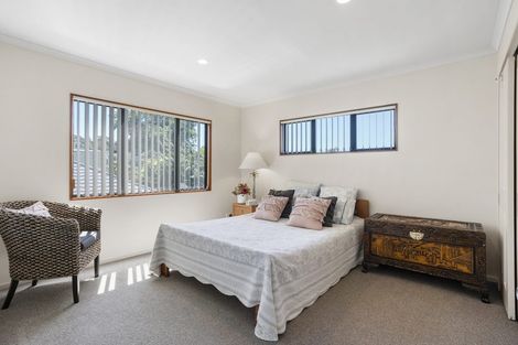 Photo of property in 70 Palmgreen Court, Stanmore Bay, Whangaparaoa, 0932