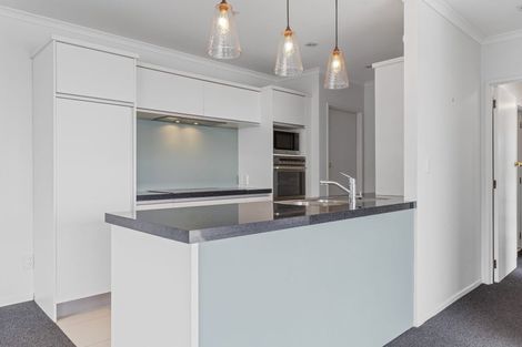 Photo of property in 75 Belt Road, New Plymouth, 4310