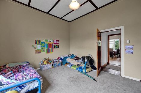 Photo of property in 5 Julian Street, Eltham, 4322