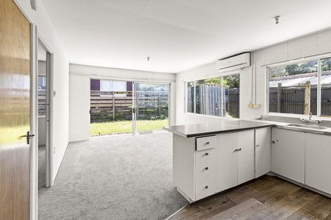 Photo of property in 2/124 Ngamotu Road, Spotswood, New Plymouth, 4310