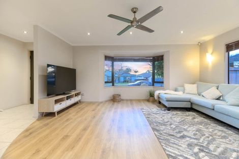 Photo of property in 20 Caragh Place, East Tamaki, Auckland, 2016