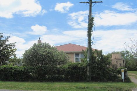 Photo of property in 21 Main Road, Tolaga Bay, 4077