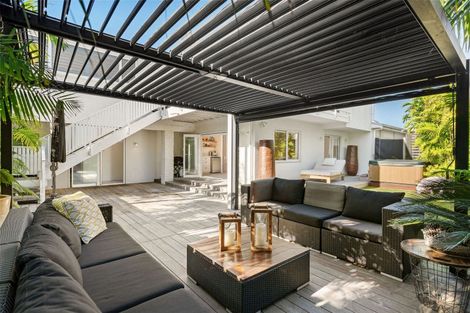 Photo of property in 16 Sutherland Avenue, Mount Maunganui, 3116