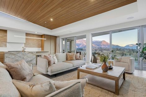 Photo of property in 16 Advance Terrace, Arrowtown, 9302