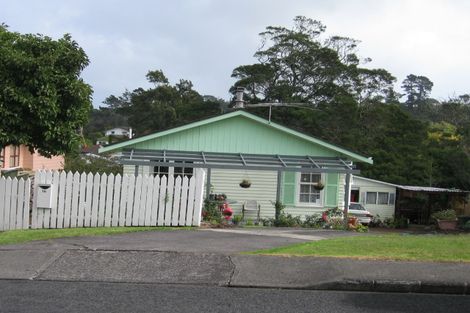 Photo of property in 16 Preston Avenue, Henderson, Auckland, 0610
